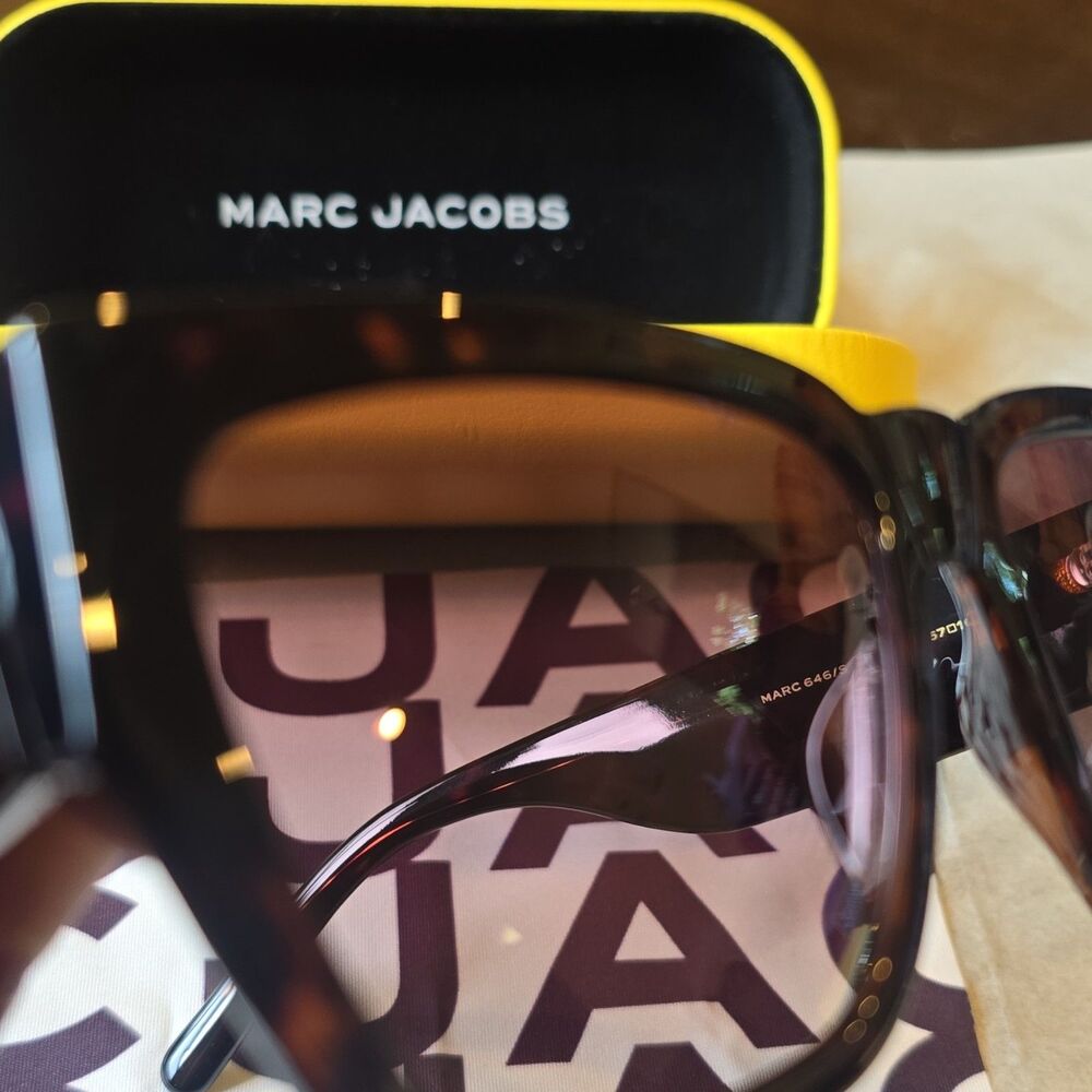 Marc Jacobs Tortoise Shell Square Sunglasses Brown Tinted Lenses w/ Case - Picture 2 of 9